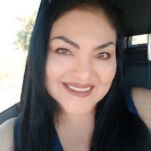 Meet your Posher, Gloria